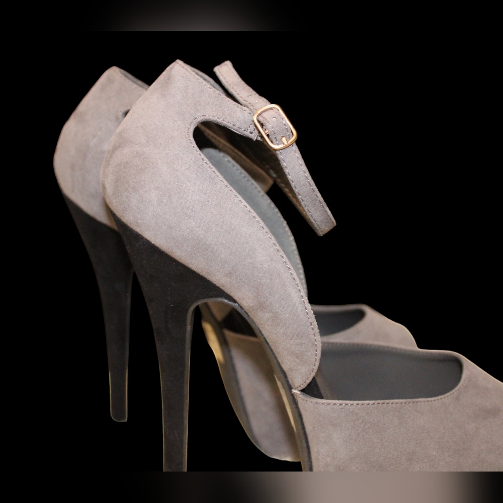 Wild Diva Gray Peep Toe 6 inch Heels Goth